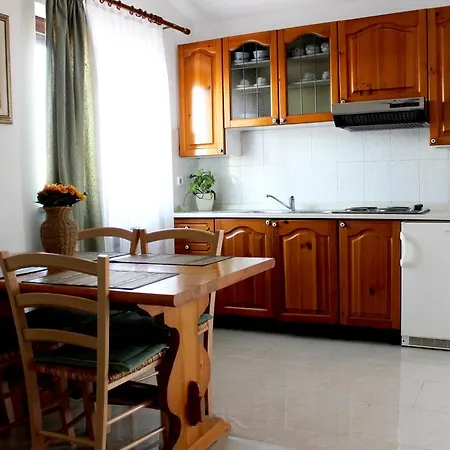 Apartamento Cavae Romanae