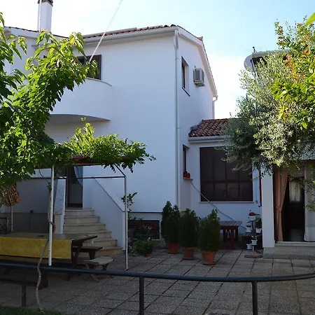 Apartmán Cavae Romanae *