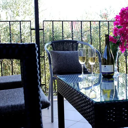 Apartamento Cavae Romanae
